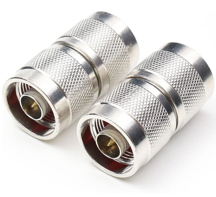 Tipo masculino personalizado conector de N do impulsionador do sinal uma impedância de 50 ohms